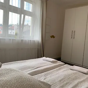 Little Tom Apartament Praga